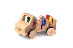 nic wooden toys Family Trip 6 figures dollhouse