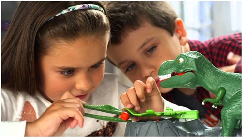 Goliath Dino Crunch - Kids action game with T-Rex and eggs-3