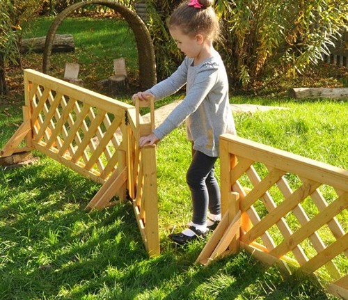 Cosy Mini Gateway And Fences Set (Includes 4 Feet) - 27141