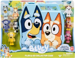 Moose Toys Bluey storage case with 8 play figures - toy set