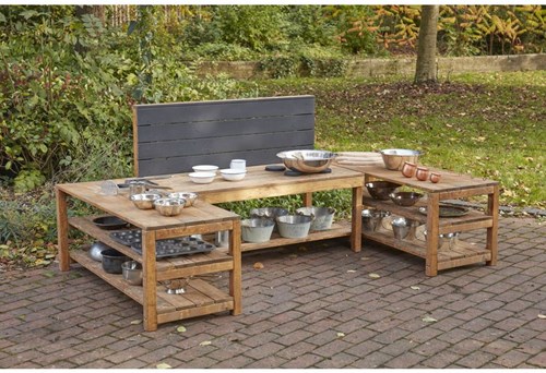 Cosy Horseshoe Workshop - 53897