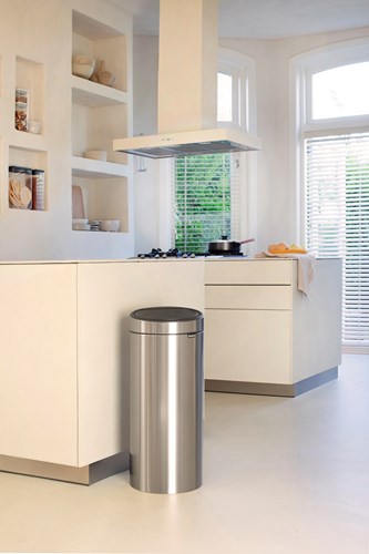 Brabantia bin Touch Bin 30L matt steel fingerprint proof-2