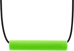 ARK Therapeutic chew necklace Chewlinder lime green XT medium sensory toy Cilindervormige kauwketting die horizontaal hangt, ideaal tegen het bijten op kleding of rietjes.
