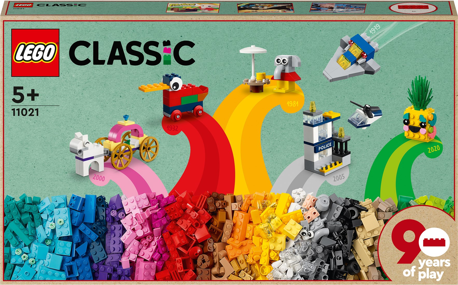 LEGO Classic - 90 years of play 11021