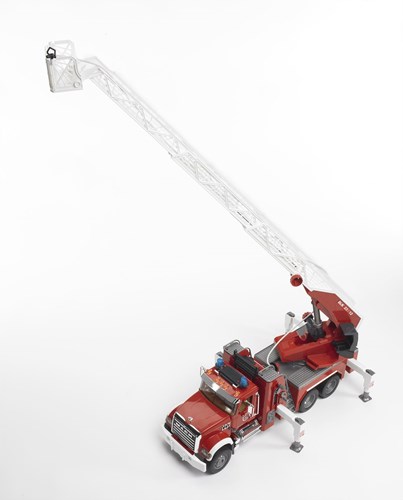 Bruder fire truck Mack Granite with ladder, lights and water pump toy-2