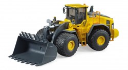 Bruder Volvo L260H shovel toy construction vehicle multicolor